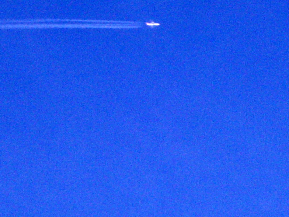 03 220109  Nel blu...non dipinto di blu ,...fermato aereo....
