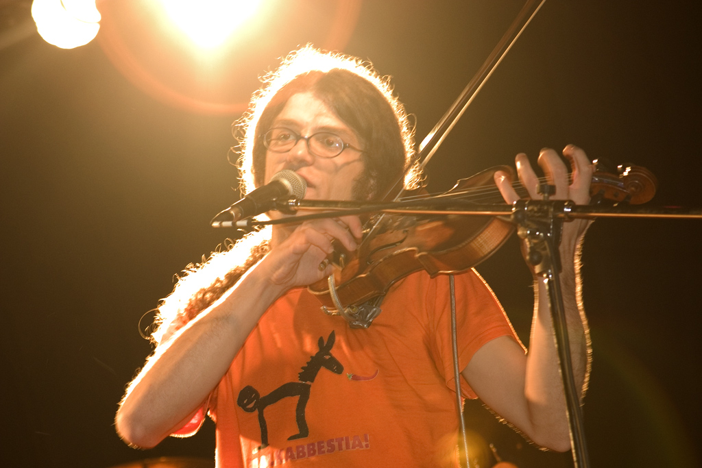 12_08_05-Scerni Concerto Folkabbestia