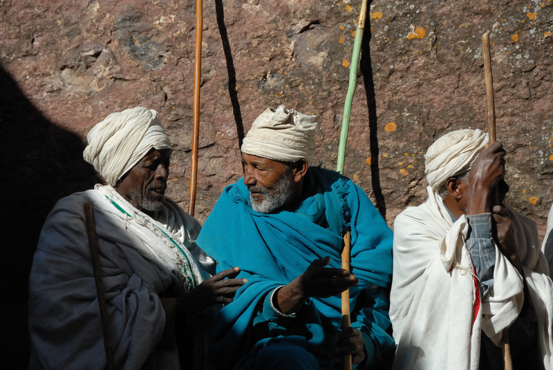 Discussione tra pellegrini