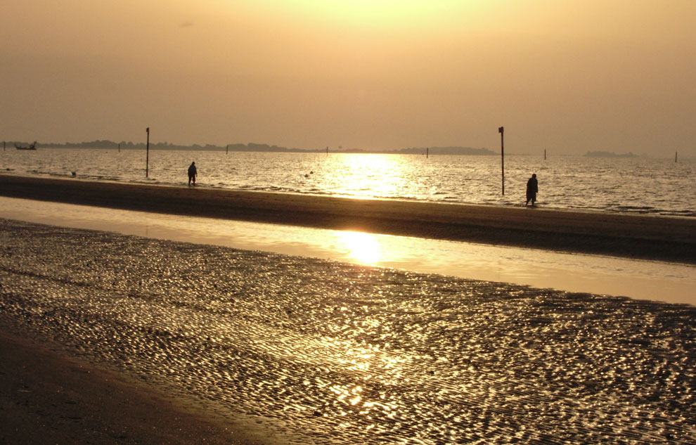 15 240209  LA PRIMA CAREZZA