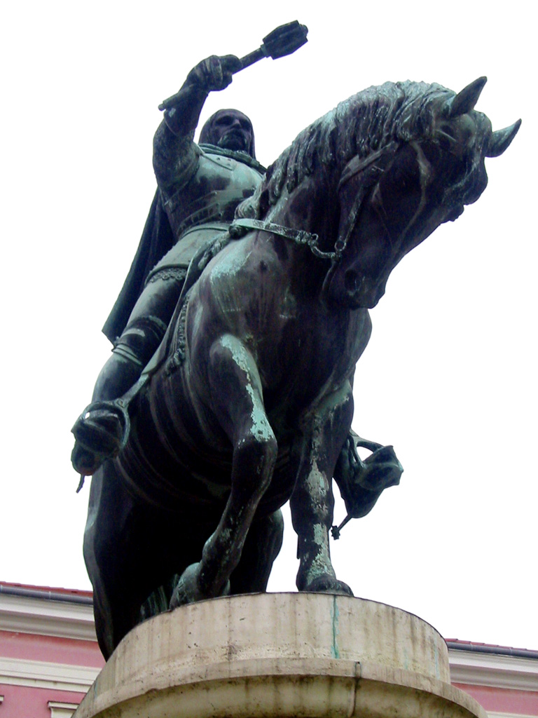 MONUMENTO EQUESTRE