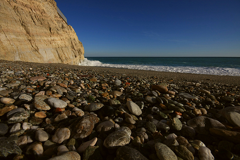 ...PANCIA A TERRA...