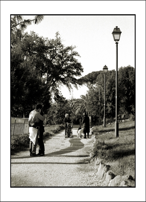 Un refrain courat dans la rue...