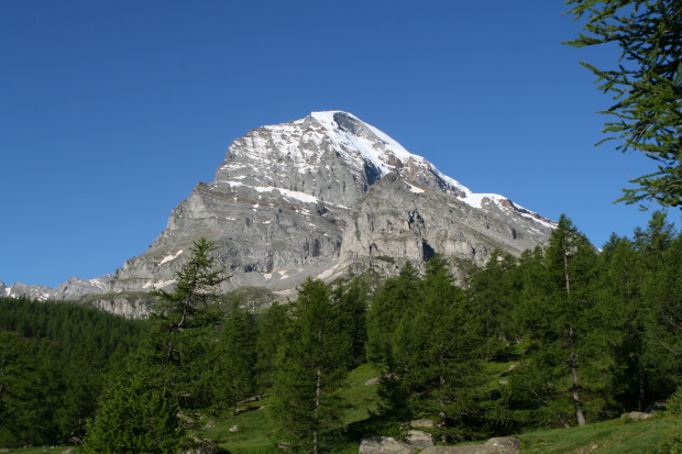 Monte Leone senza nuvole