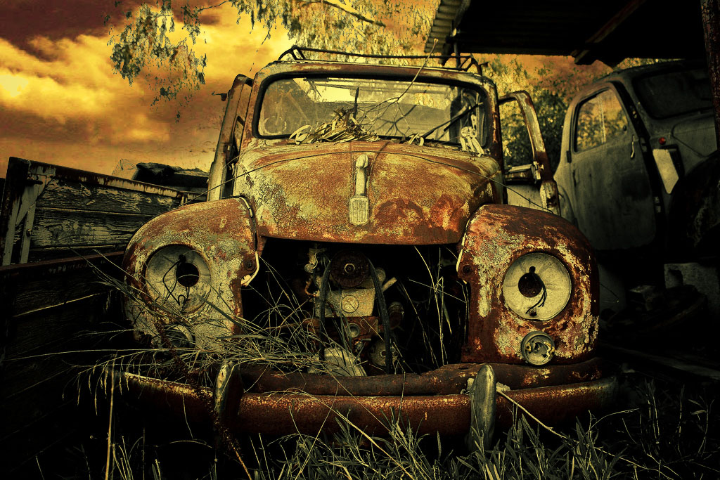 Macchina abbandonata