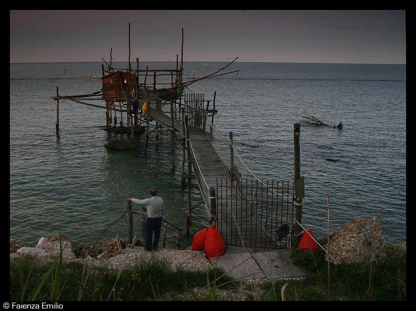 IL VECCHIO E IL MARE AL CREPUSCOLO