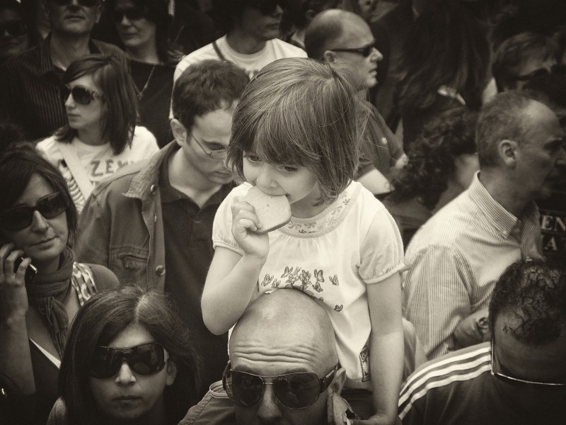 bambina alle 5 terre