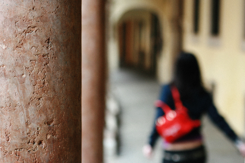 Colonna di portico con passante
