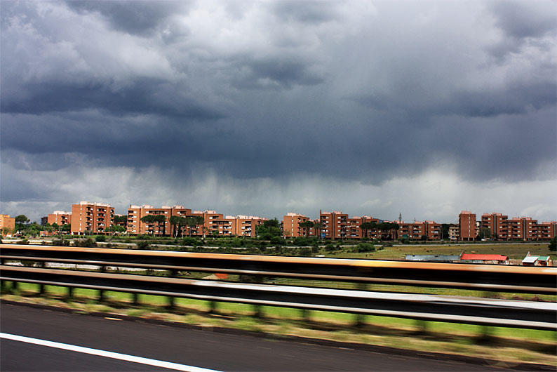 Dalla macchina in corsa