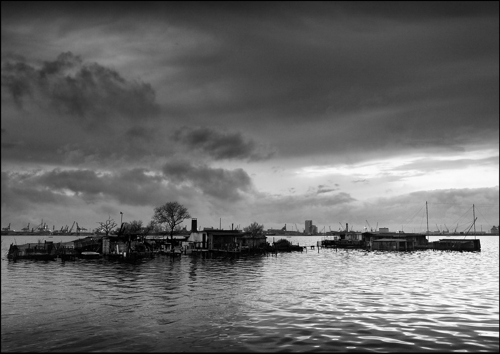 Nubi scure sulla valle...