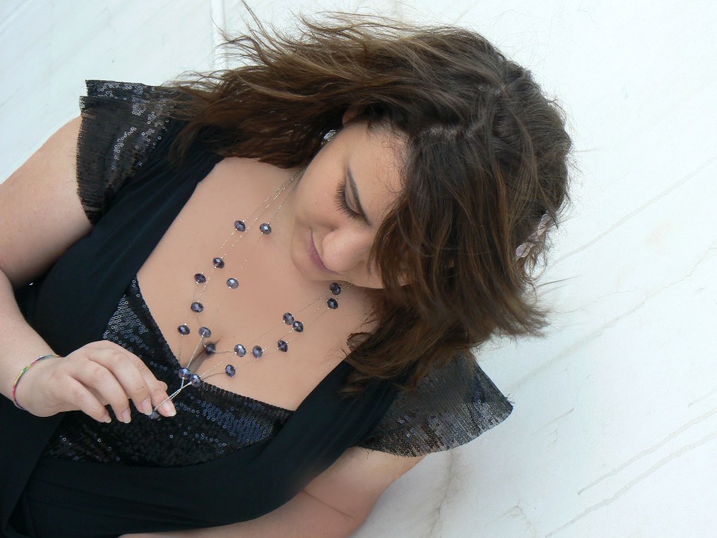 Immersa nei propri pensieri...