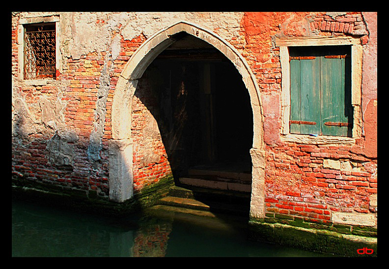 Venice gate