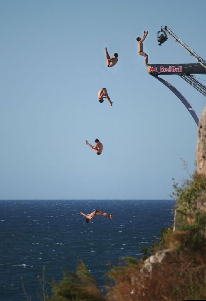 Tuffi a Polignano a mare (BA)