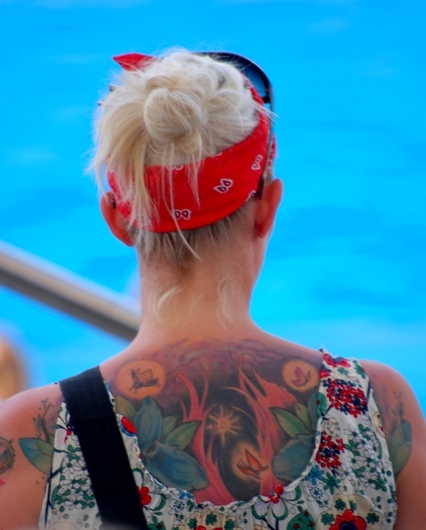 un vestito molto aderente