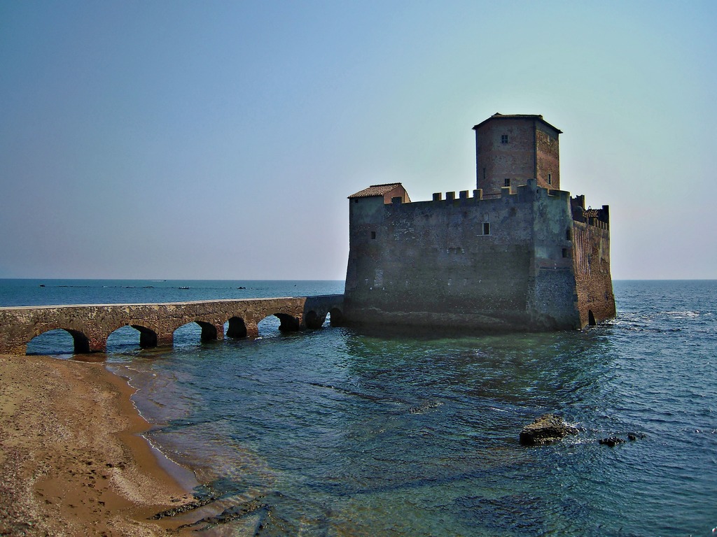 Torre Astura - castello normanno - Latina Lido