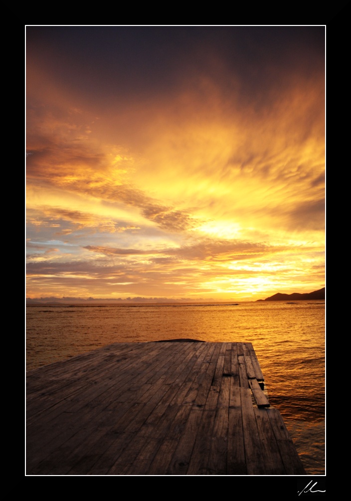 tramonto sul pontile