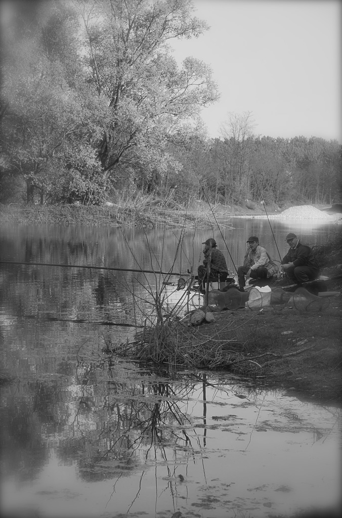 Pescatori in riva all'Adda