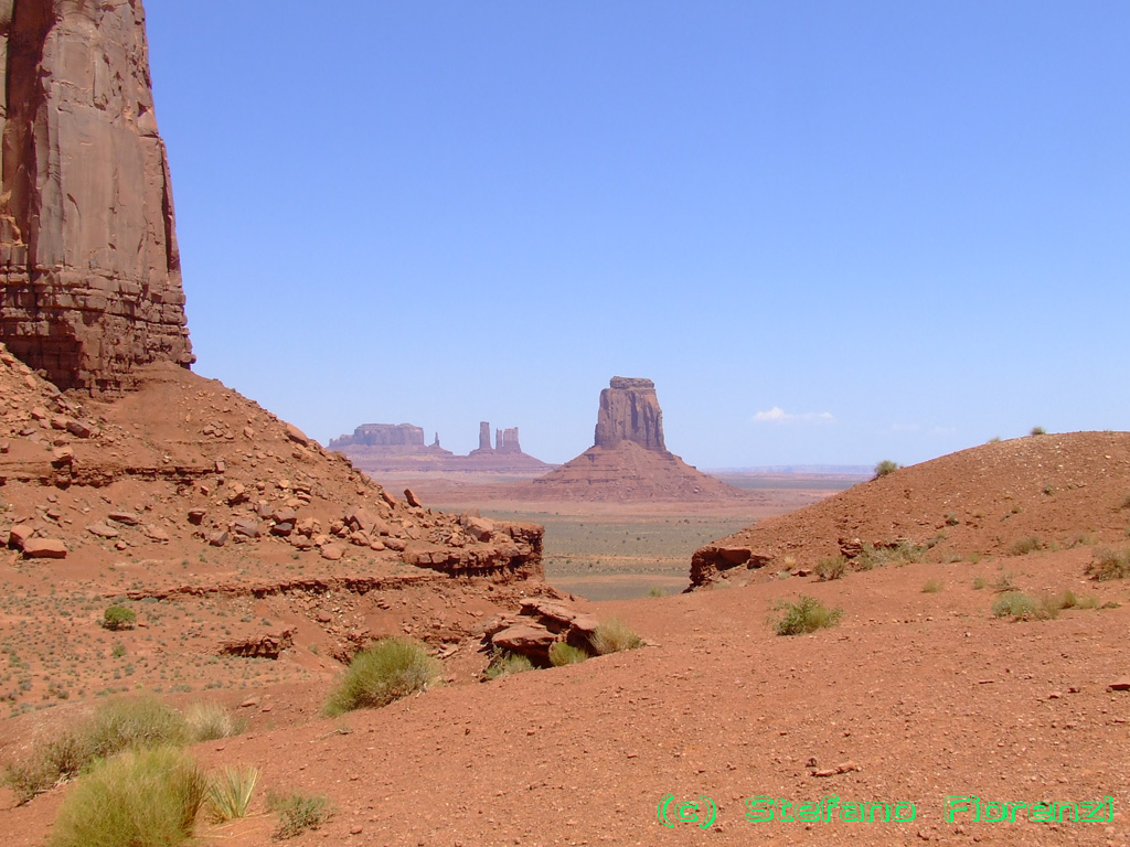 Perso nella Monument Valley