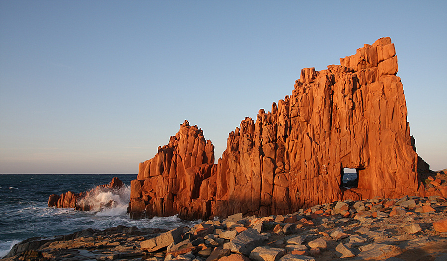 SCOGLIERA AD ARBATAX