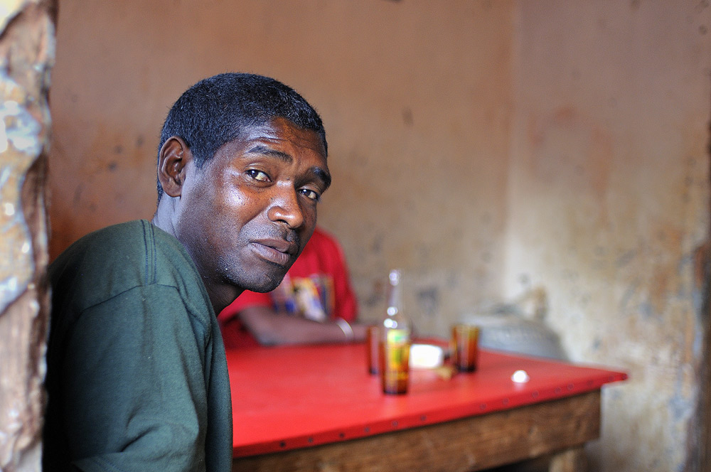 Bevendo un rum insieme