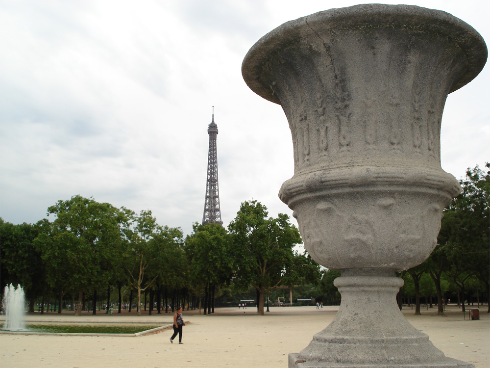 Le navire et la tour