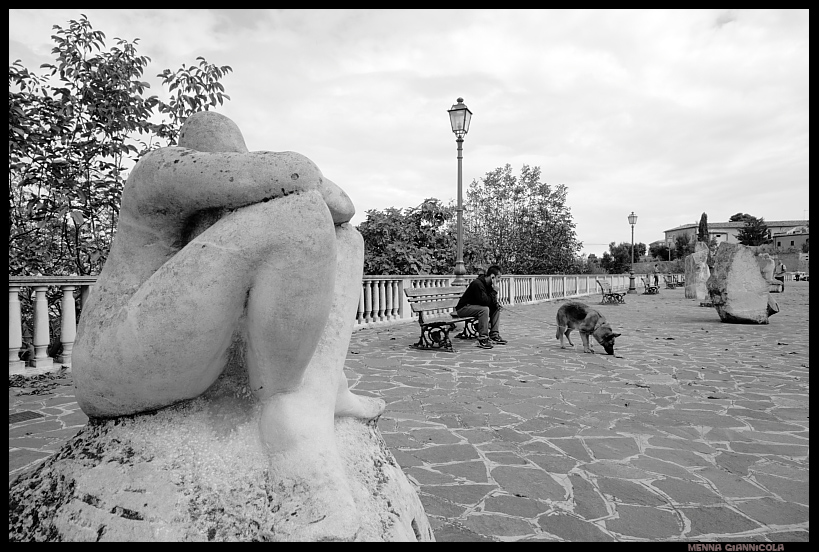 Seduto da un bel p�!