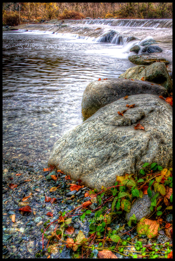 Torrente autunnale,scorcio--