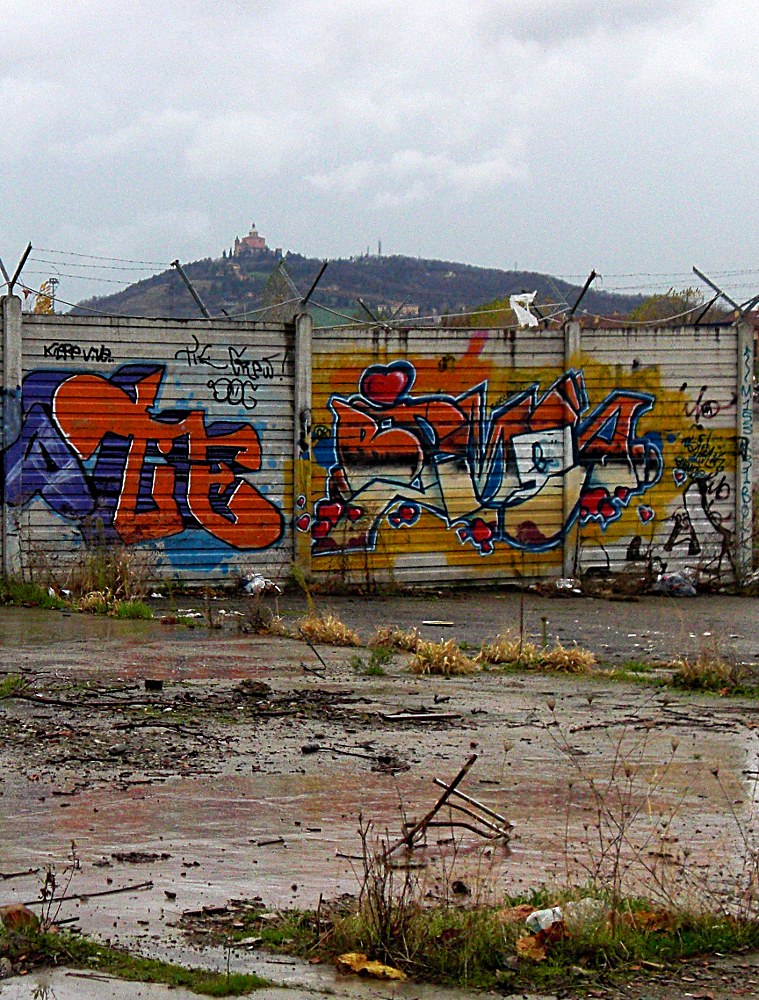 colori in una giornata grigia