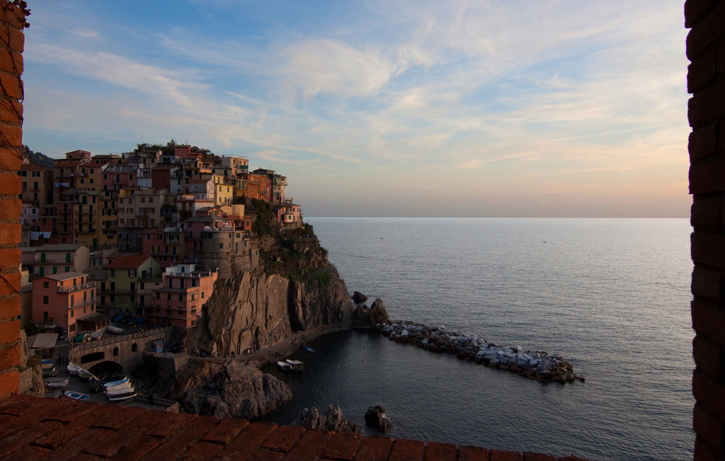 Attraverso una cornice