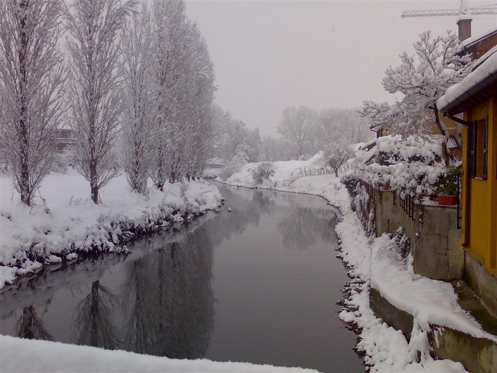 fiume innevato