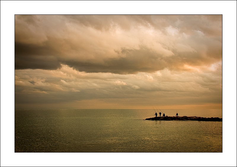 ....lunghi giorni in mezzo al mare....