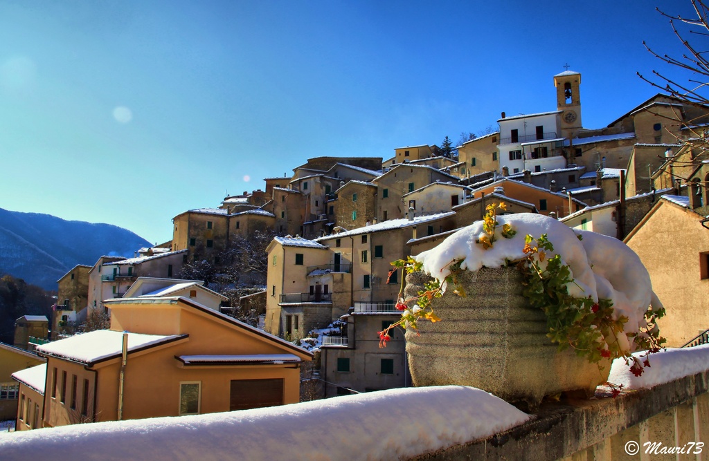 Incanto d'inverno - Filettino e la sua neve - HDR