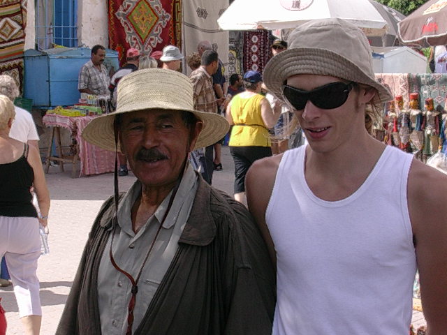 il venditore e l'occidentale