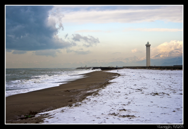 Viareggio - Spiaggia innevata 3