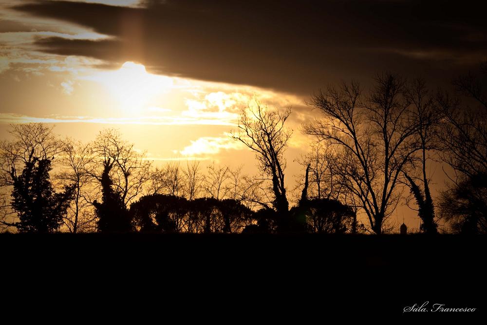 Tramonto dietro casa