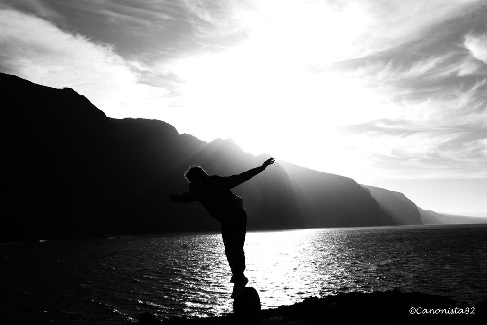 Silhouette tra "los gigantes" di Tenerife