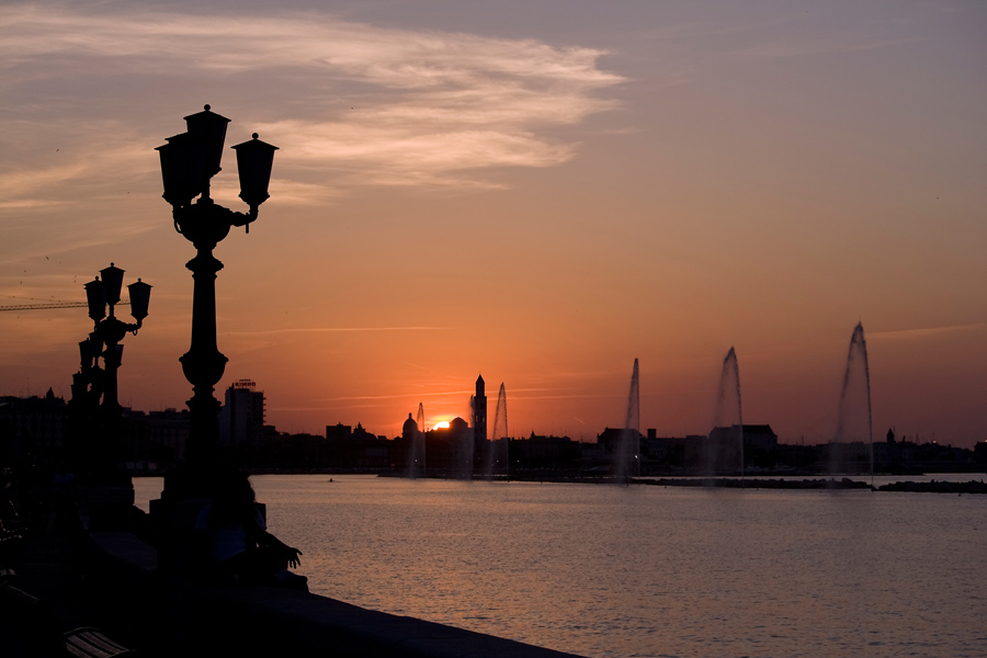 Tramonto sul lungomare