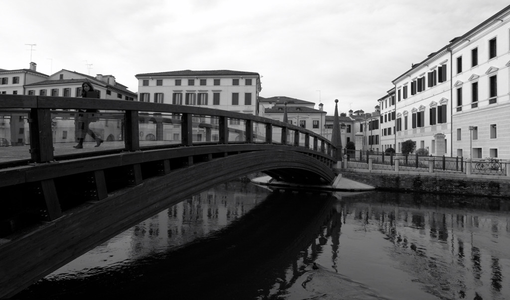 Treviso,ponte dell'universit� BW