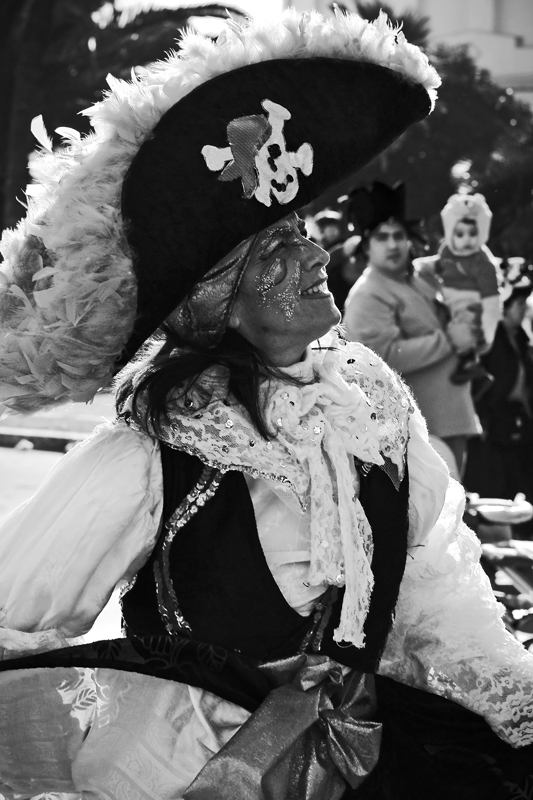 Piratessa per strada !!!??!!