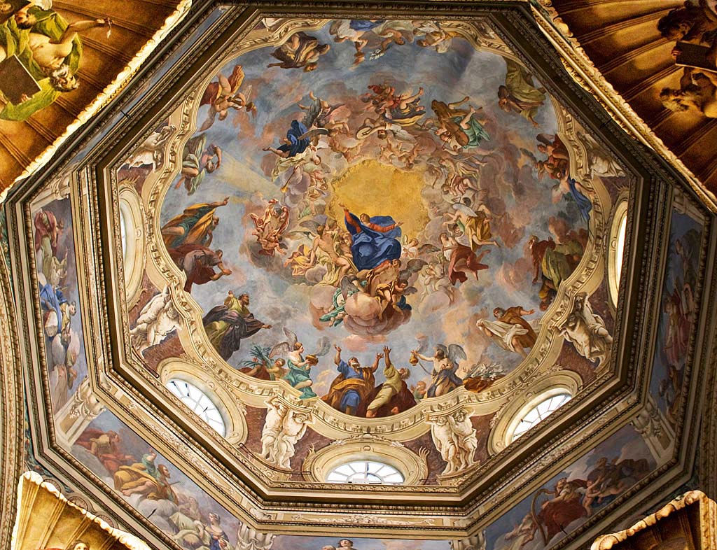 Foto dipinto in chiesa