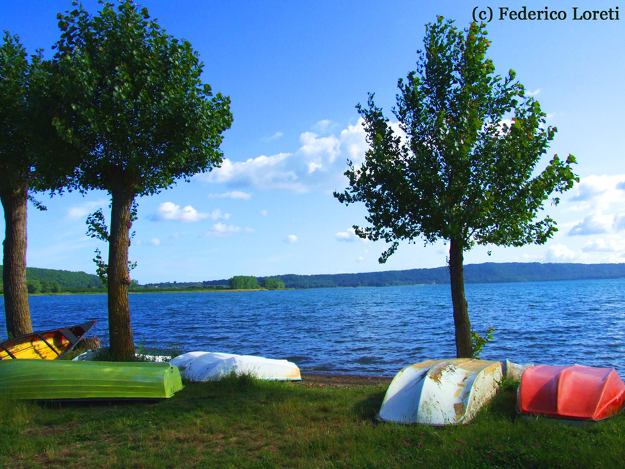 Fra i colori delle acque