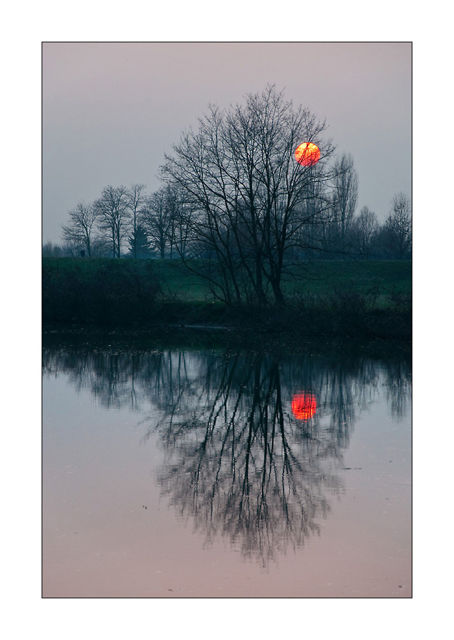 Tramonto sul fiume