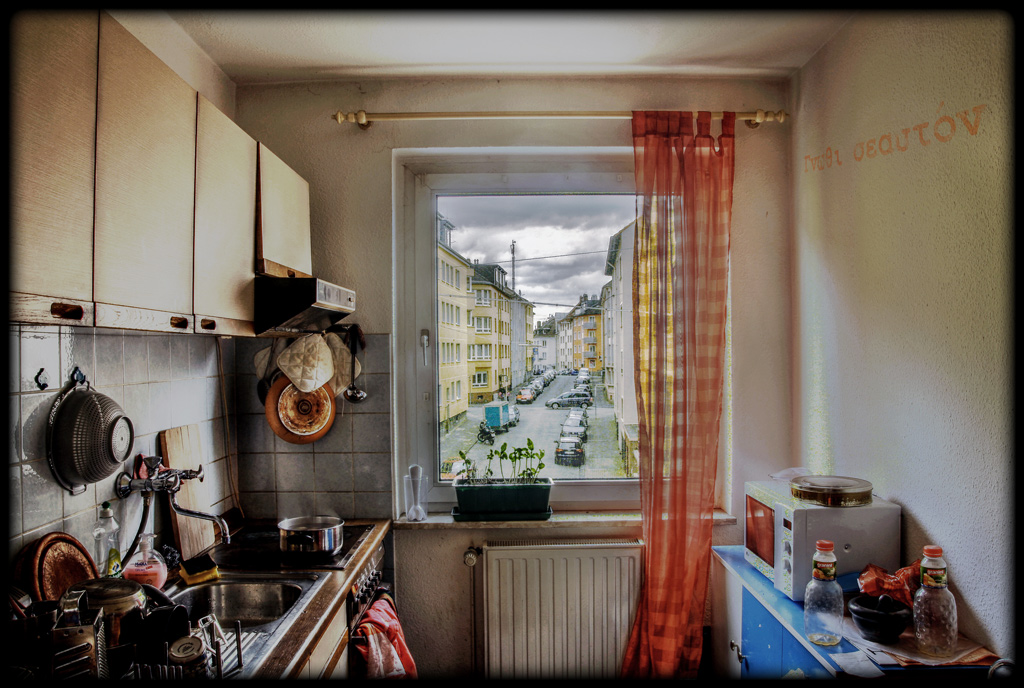 Euclidean's Promenade While Boiling Potatoes