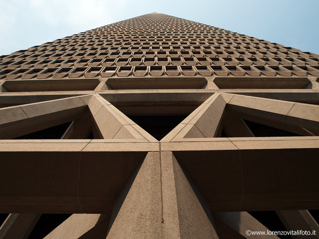 dal basso verso l'alto a Frisco