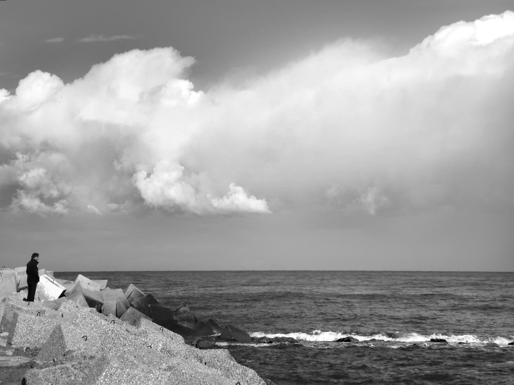 Con lo sguardo lontano