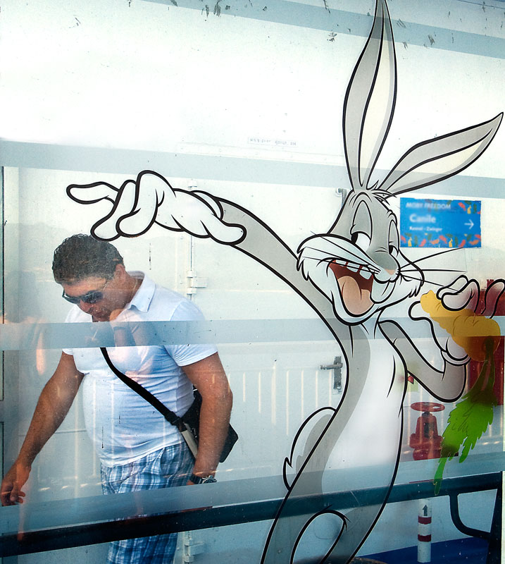 Gi� la testa, amico!