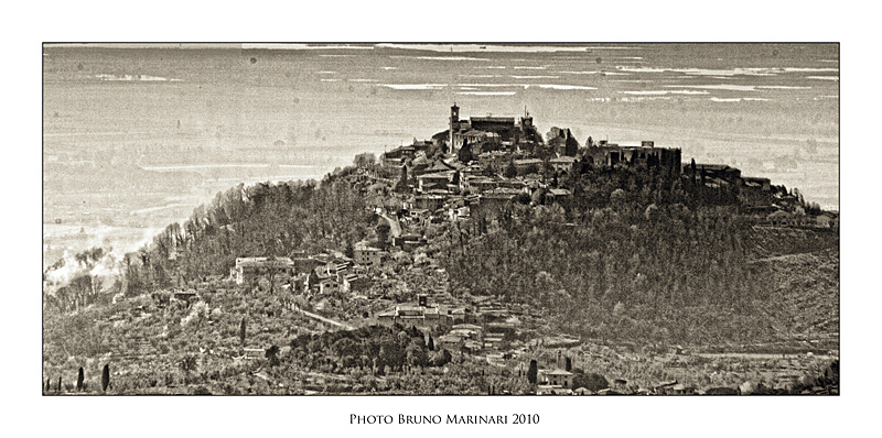Il Paesino sulla cima della montagna