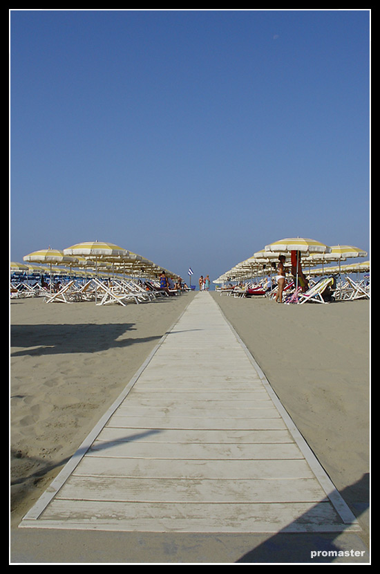 Passerella verso il mare