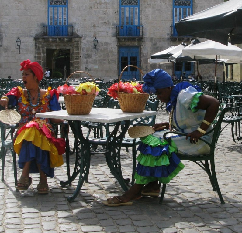 Dipendendi del Ministero del Turismo di Cuba a riposo