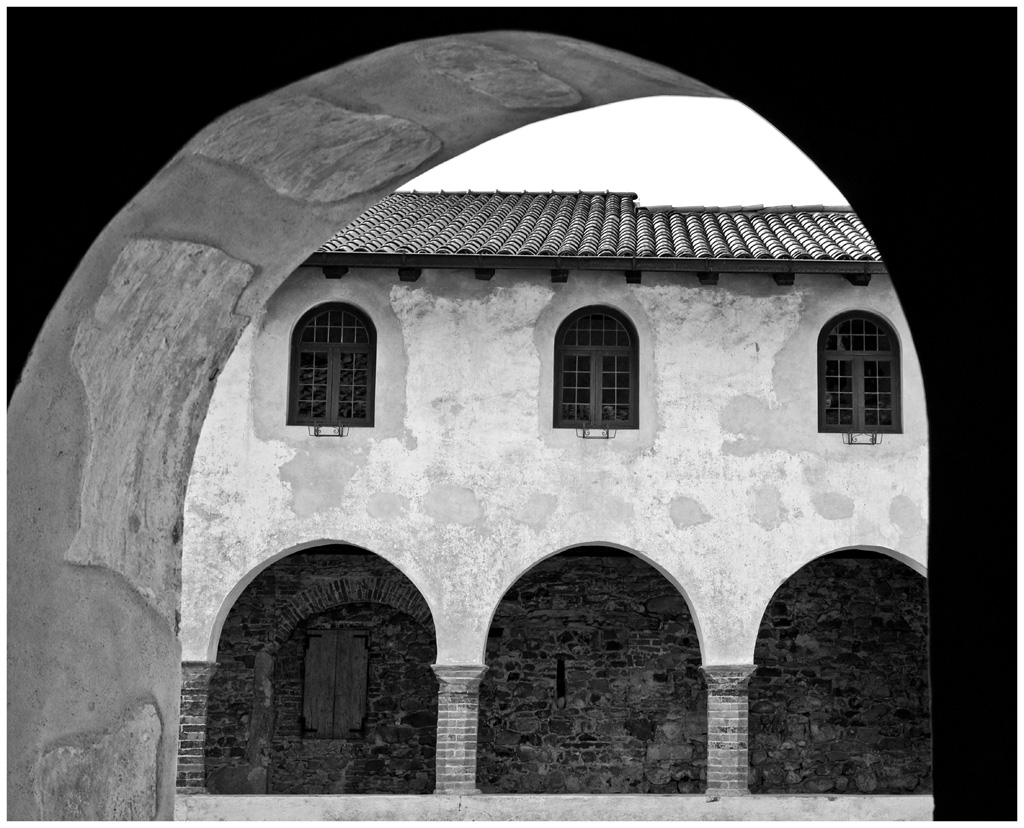 Chiostro della badia S. Gemolo a Ganna (Varese)